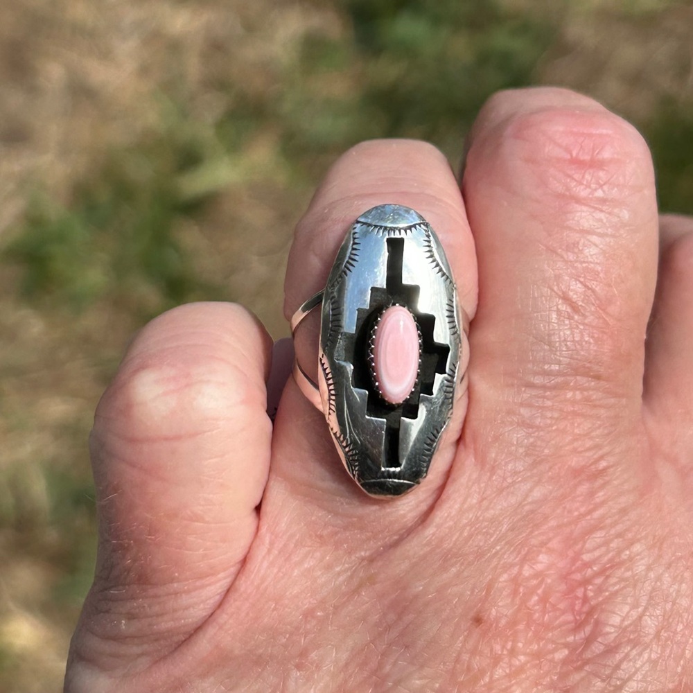 Felix Perry Signed Sterling Silver Queen Conch Shadow Box Ring
